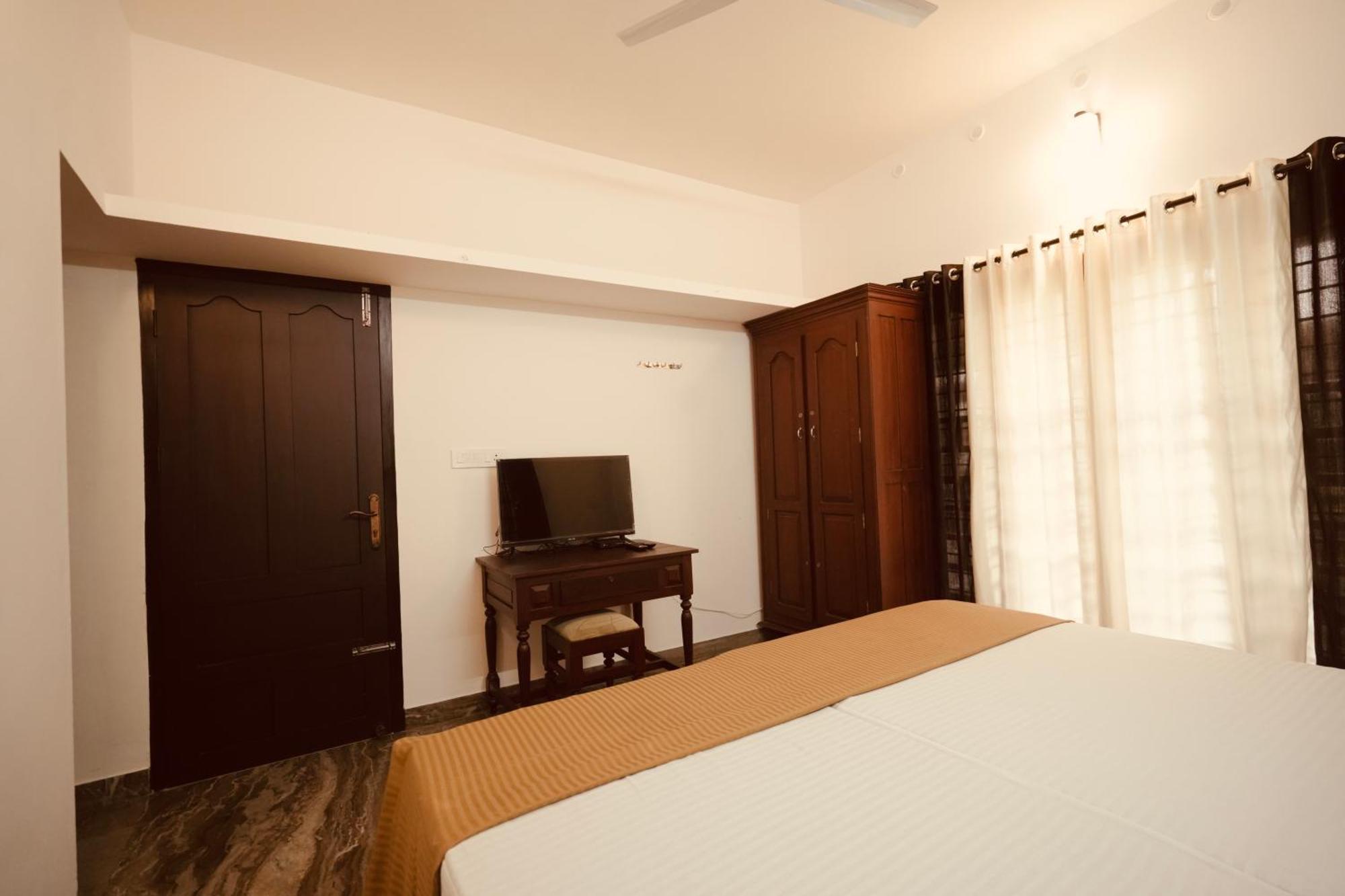 Daffodils Inn Alappuzha Exterior foto